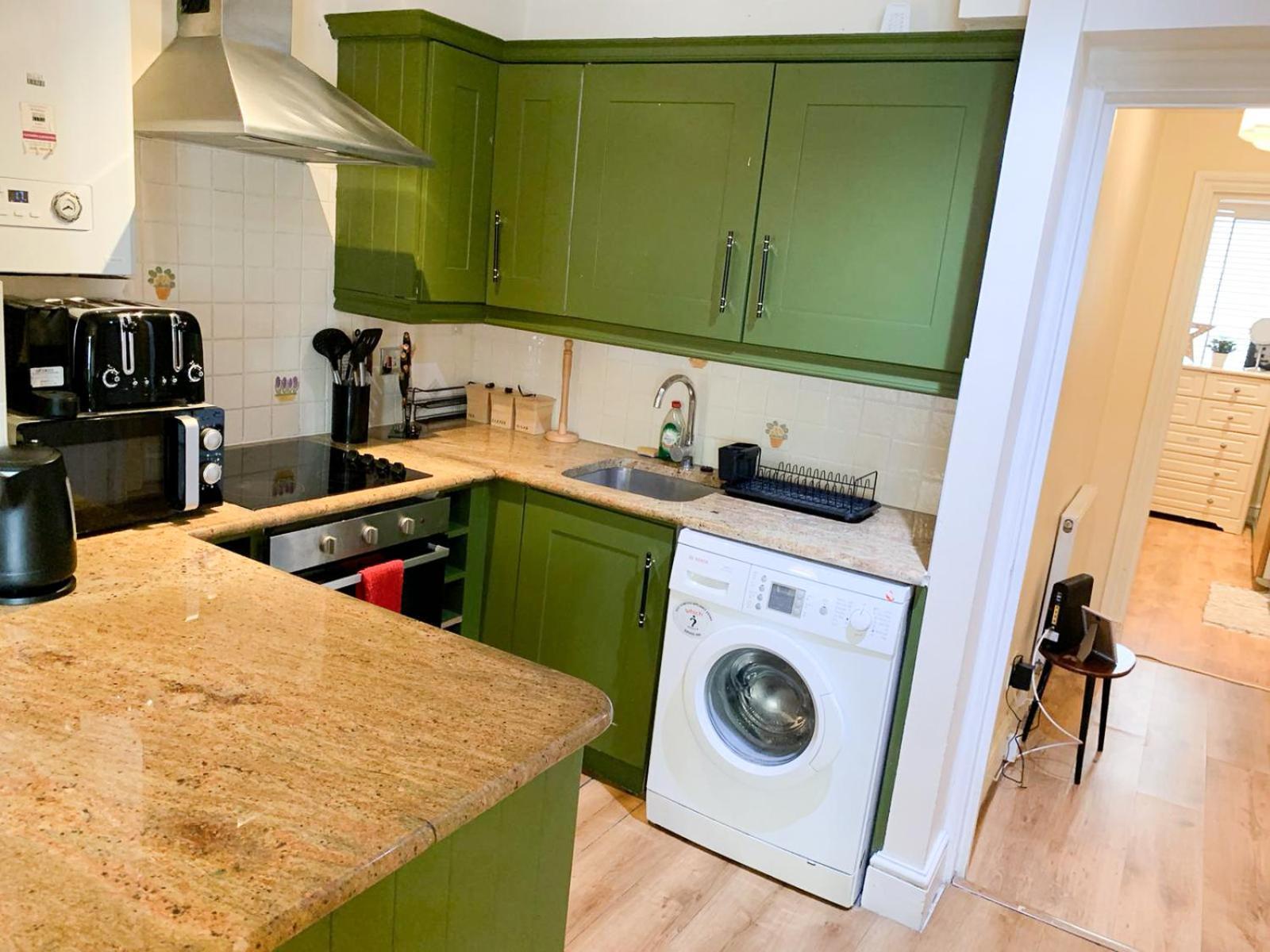 Lovely 1 Bedroom Flat In West Kensington Central London, Shepherd'S Bush Екстер'єр фото