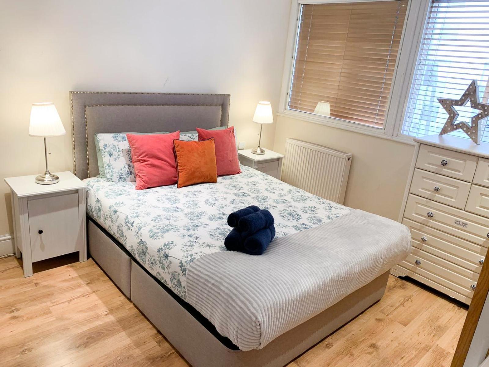 Lovely 1 Bedroom Flat In West Kensington Central London, Shepherd'S Bush Екстер'єр фото