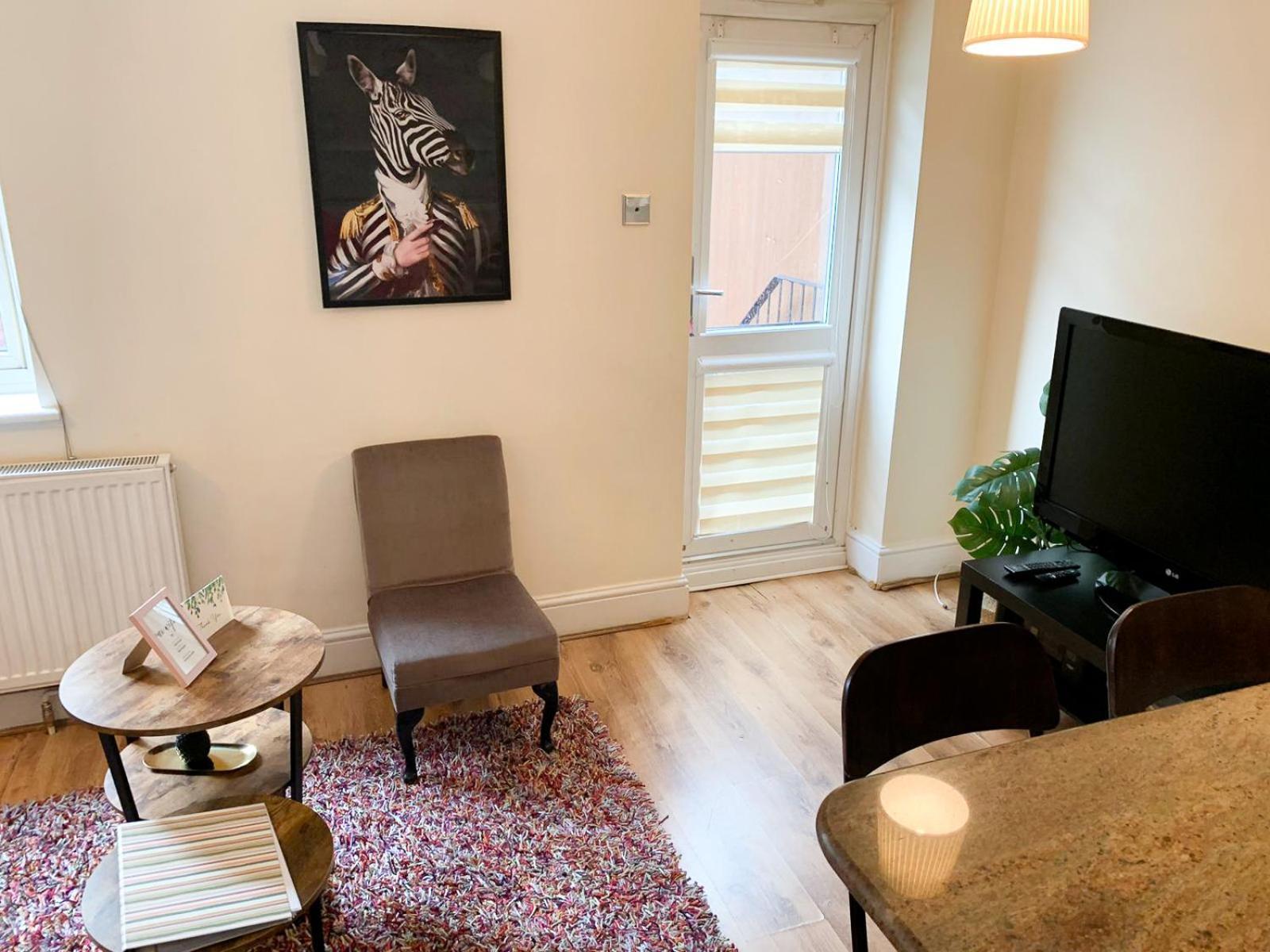 Lovely 1 Bedroom Flat In West Kensington Central London, Shepherd'S Bush Екстер'єр фото